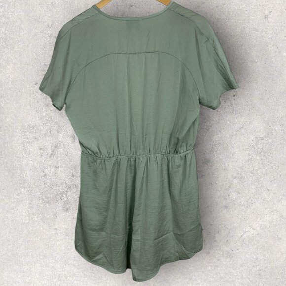 Saboskirt Sage Green Satin Short Sleeve Plunge V-Neck Romper Womens Medium Boho - Picture 5 of 11